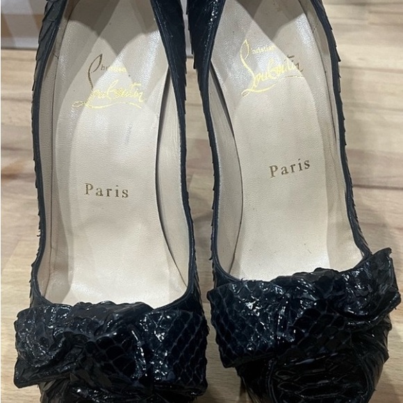 Christian Louboutin Black
Python Madame Butterfly Peep Toes - Picture 5 of 11